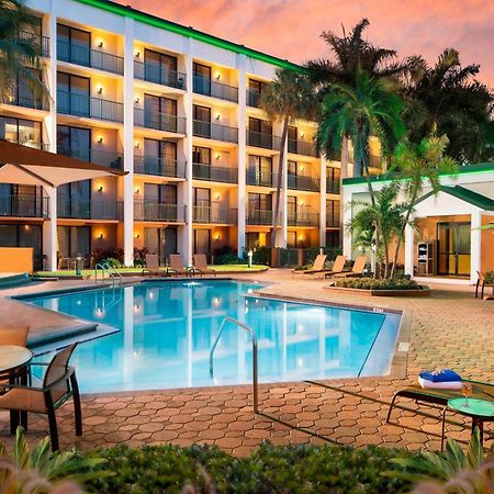 Courtyard By Marriott Fort Lauderdale East / Lauderdale-By-The-Sea Ngoại thất bức ảnh