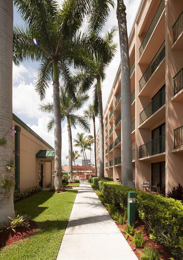 Courtyard By Marriott Fort Lauderdale East / Lauderdale-By-The-Sea Ngoại thất bức ảnh