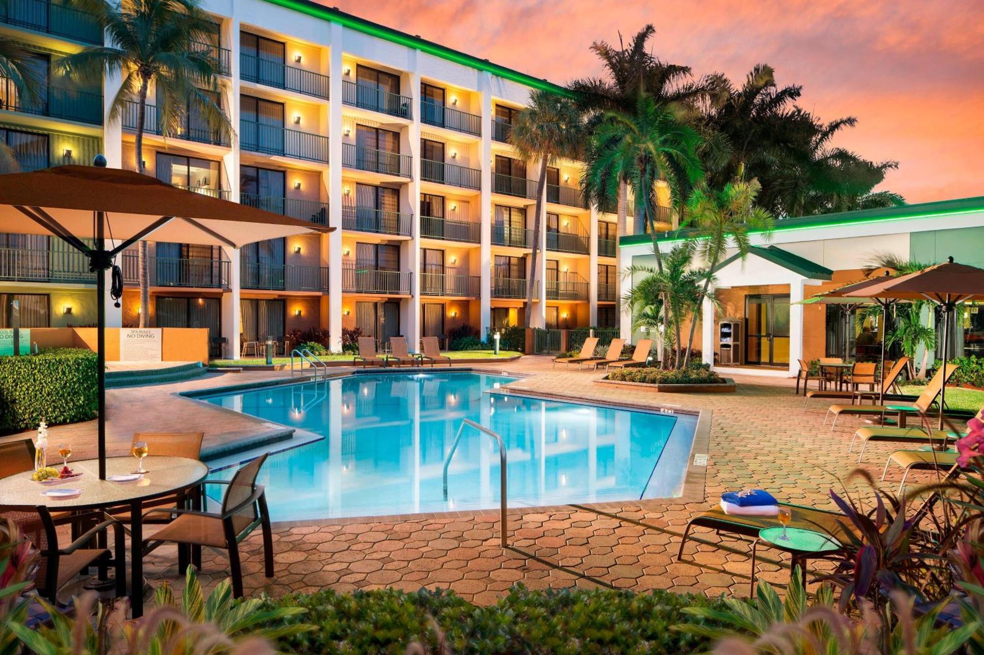 Courtyard By Marriott Fort Lauderdale East / Lauderdale-By-The-Sea Ngoại thất bức ảnh