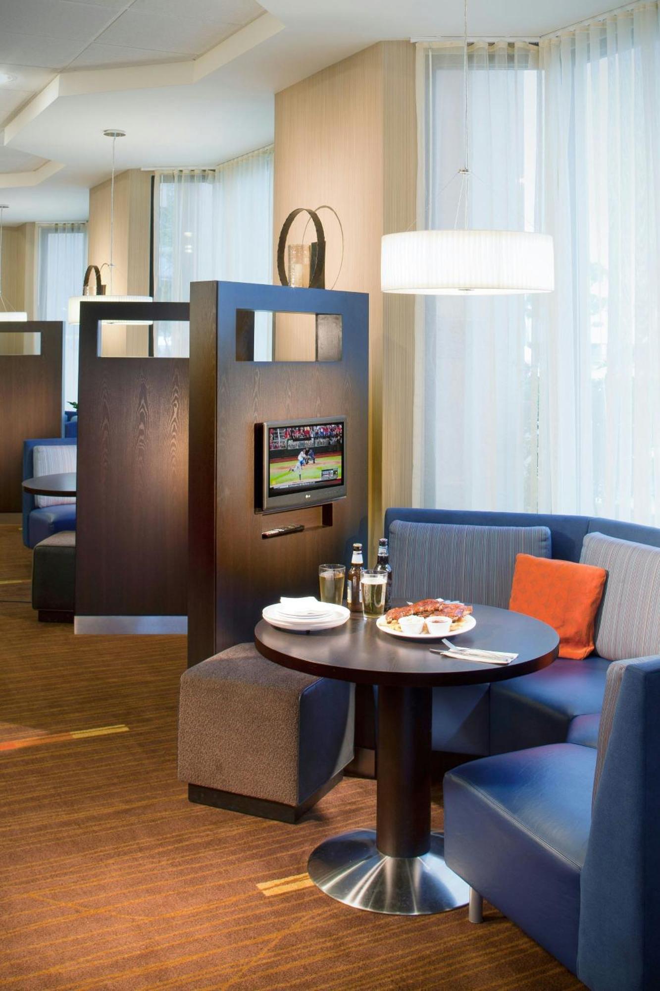 Courtyard By Marriott Fort Lauderdale East / Lauderdale-By-The-Sea Ngoại thất bức ảnh